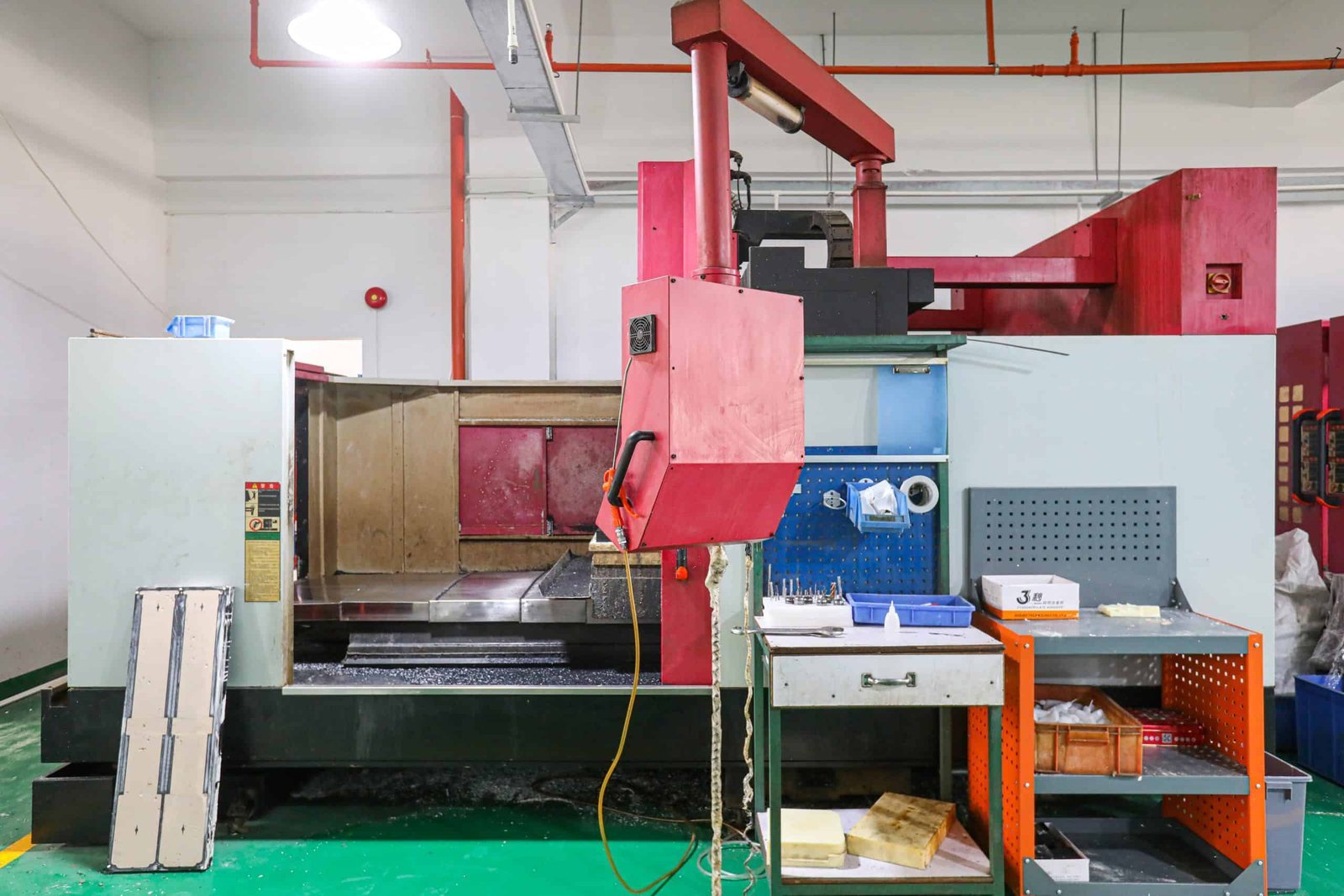 6CNC factory