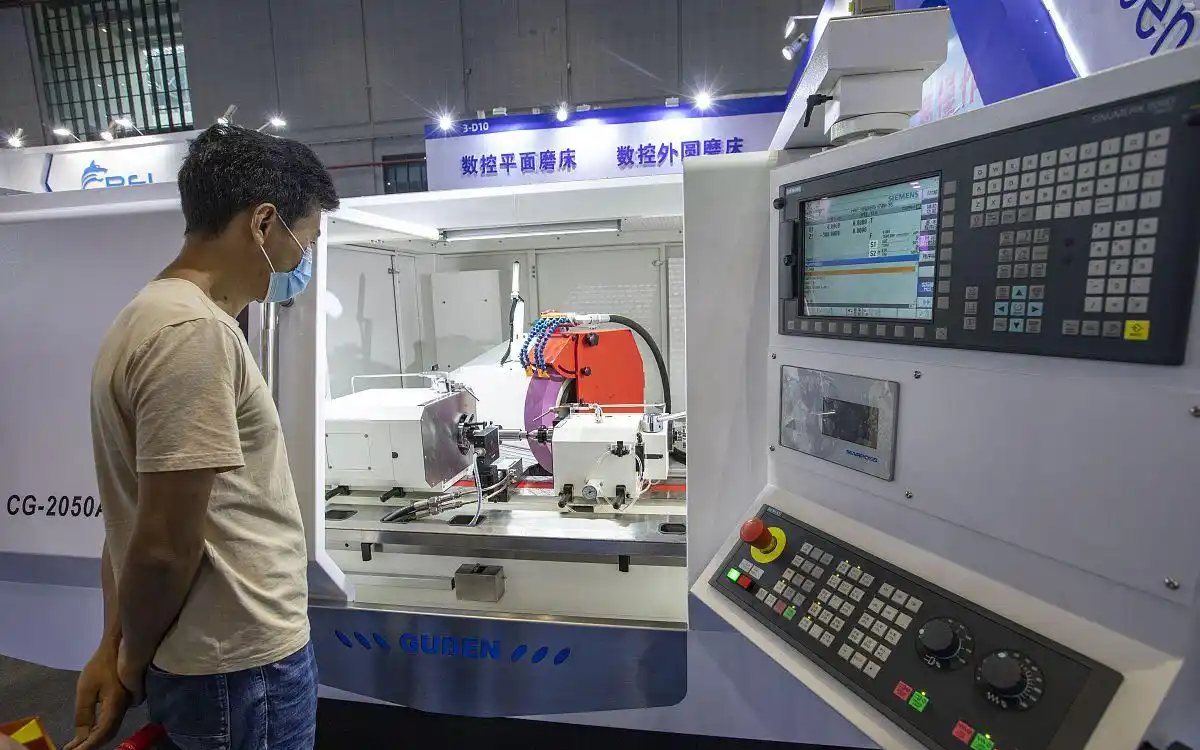 High-precision CNC machining process with advanced equipment for prototype manufacturing.
