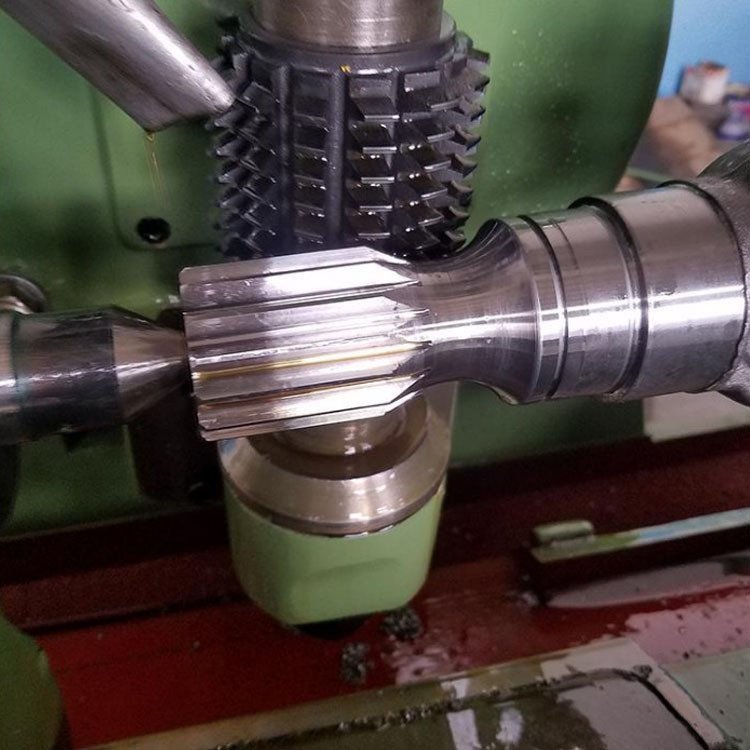 External tooth cutting on a shaft